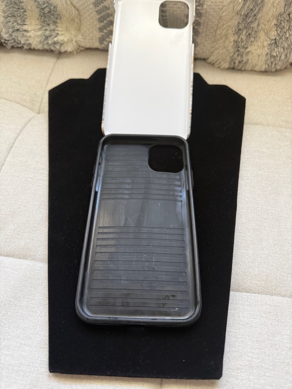 Burga Marble Swirl Gold Accent Phone Case (iphone11 promax) - Picture 9 of 10